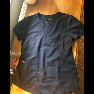 Women’s scrub top